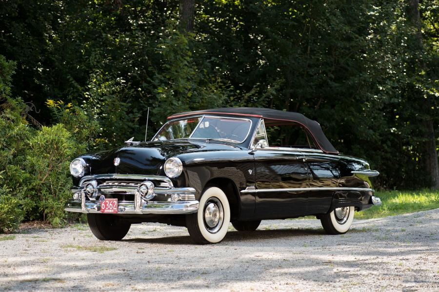  Ford Custom DeLuxe Convertible 1951 года  (фото 18 из 71)